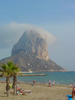 Der Ifach mit einem Hut